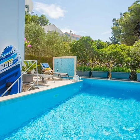 House Monarch Villa *