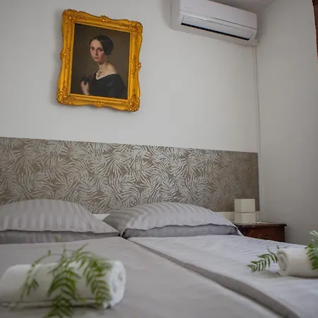 Villa House Monarch